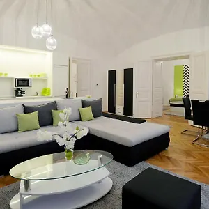 Apartament Varkapitany, Eger