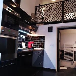 Apartament Downtown Deluxe, Eger